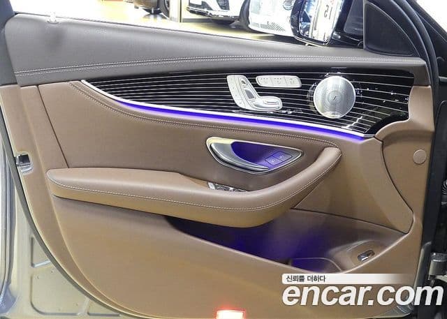 Mercedes-Benz E-Class 2019 — Şəkil 11/20