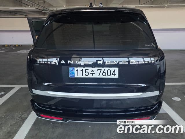 Land Rover Range Rover 2024 — ფოტო 2/20