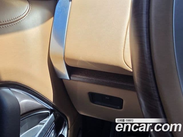 Land Rover Range Rover 2024 — ფოტო 6/20