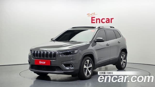 Jeep Cherokee 2021 — Фото 1/20