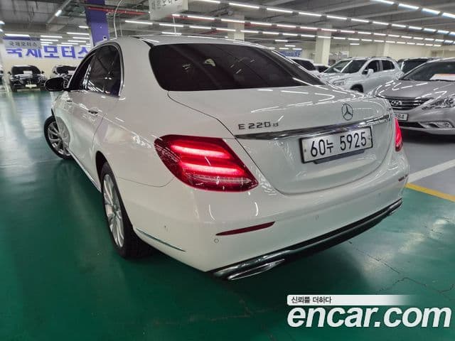 Mercedes-Benz E-Class 2019 — Şəkil 5/20
