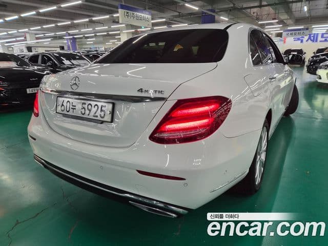 Mercedes-Benz E-Class 2019 — Şəkil 7/20