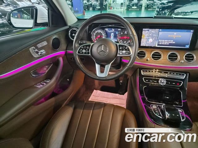 Mercedes-Benz E-Class 2019 — Şəkil 12/20