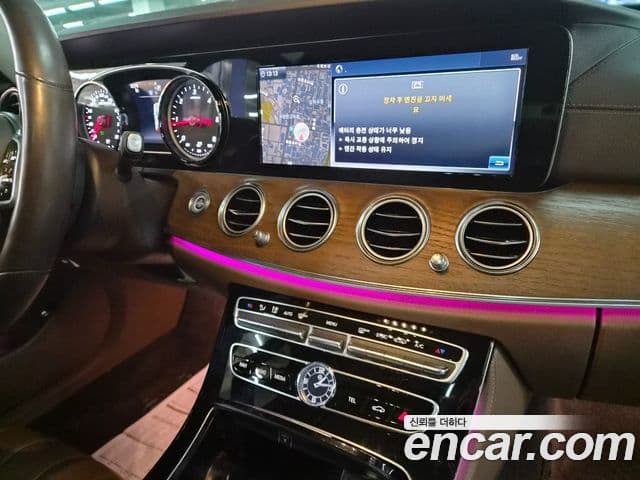 Mercedes-Benz E-Class 2019 — Şəkil 20/20