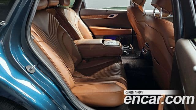 Genesis Electrified G80 2021 — Şəkil 12/20