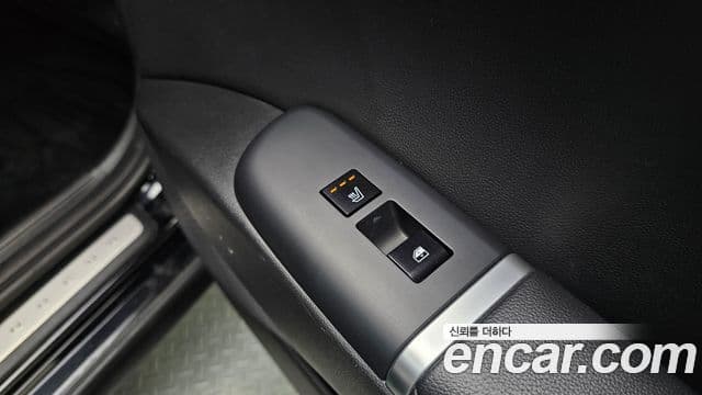 Hyundai Grandeur 2023 — Фото 19/20