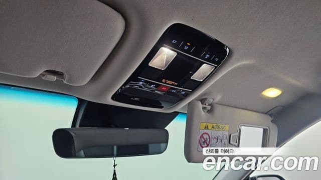 Hyundai Grandeur Hybrid 2023 — Photo 7/30