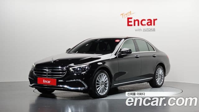 Mercedes-Benz E-Class 2023 — Фото 1/20
