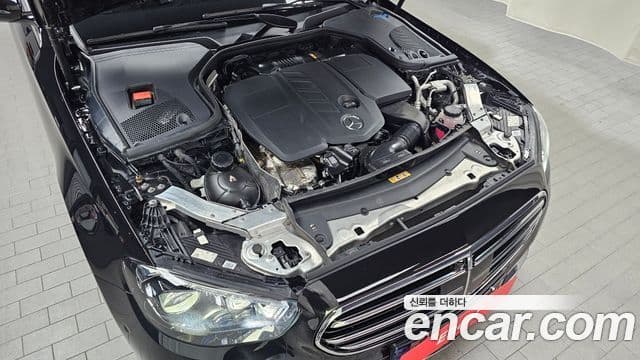 Mercedes-Benz E-Class 2023 — Фото 6/20