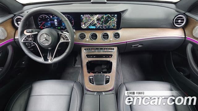 Mercedes-Benz E-Class 2023 — Фото 7/20