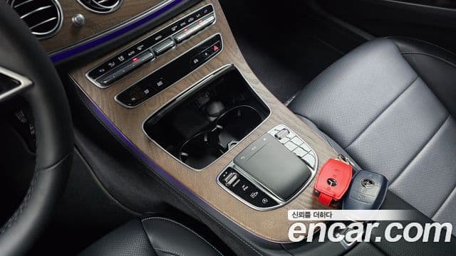 Mercedes-Benz E-Class 2023 — Фото 9/20