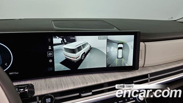 Hyundai Santa Fe 2023 — ფოტო 14/20