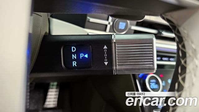 Hyundai Santa Fe 2023 — ფოტო 18/20