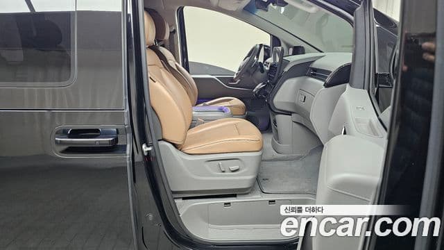 Hyundai Staria 2023 — Фото 11/20