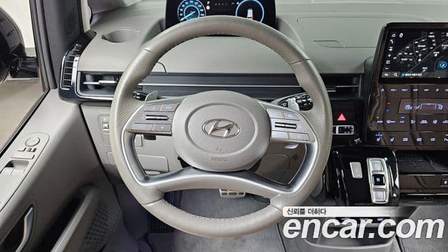 Hyundai Staria 2023 — Фото 13/20