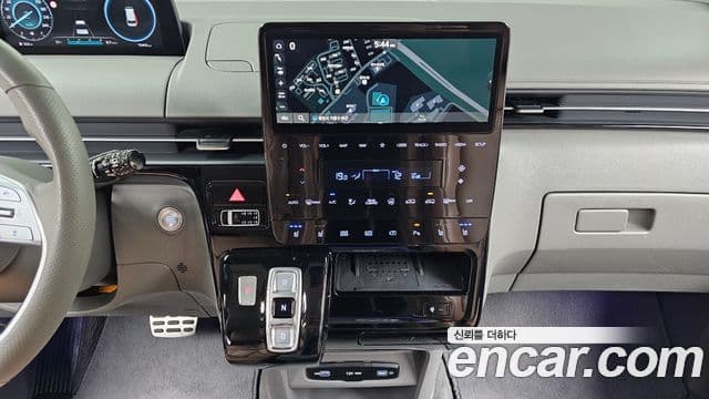 Hyundai Staria 2023 — Фото 14/20