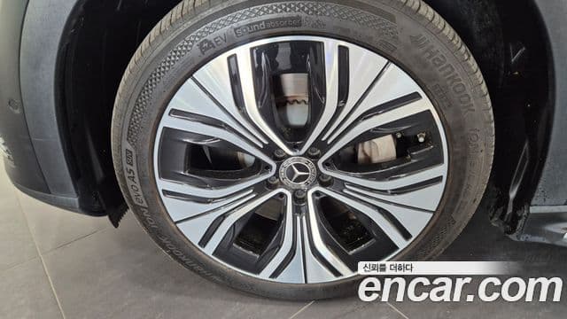 Mercedes-Benz EQE SUV 2023 — ფოტო 2/18