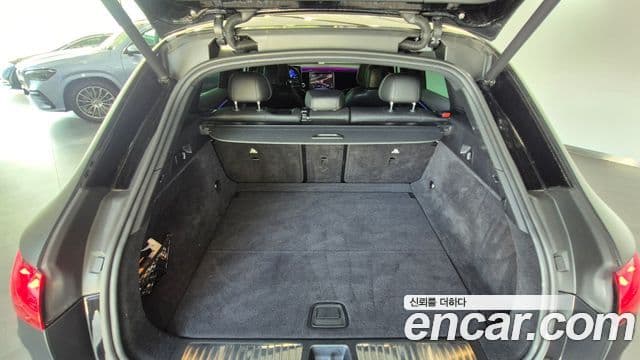 Mercedes-Benz EQE SUV 2023 — ფოტო 18/18