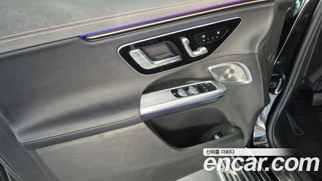 Mercedes-Benz EQE SUV 2023 — ფოტო 4/18