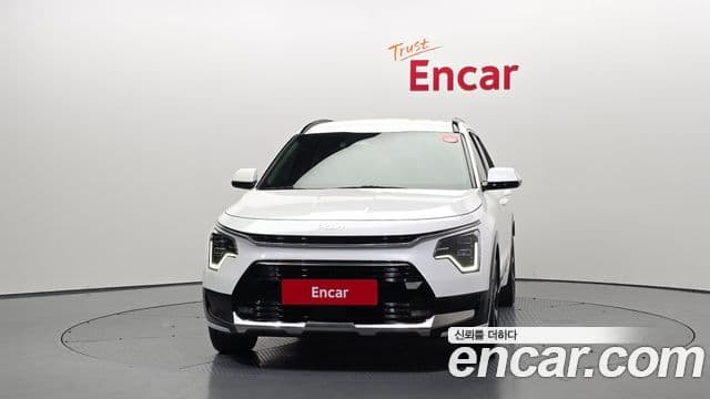 Kia Niro 2022 — Фото 3/20