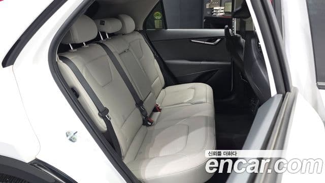 Kia Niro 2022 — Фото 12/20