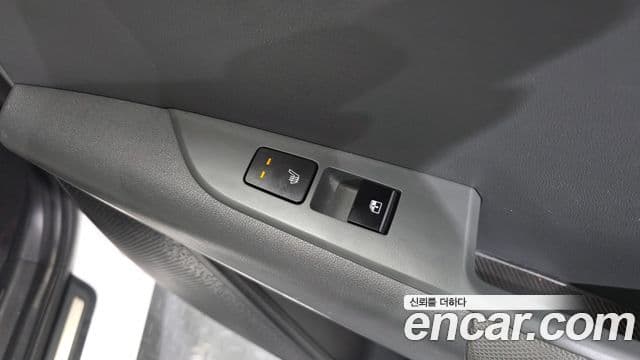 Kia Niro 2022 — Фото 19/20