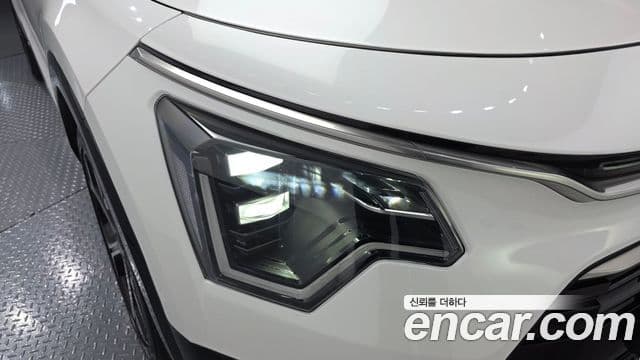 Kia Niro 2022 — Photo 24/30
