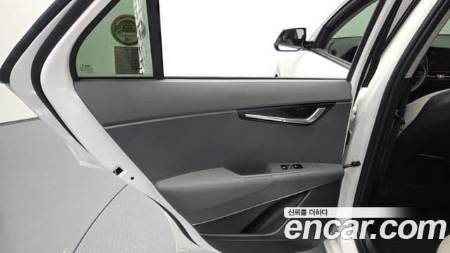 Kia Niro 2022 — Photo 29/30