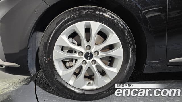 Kia K8 2022 — ფოტო 5/20