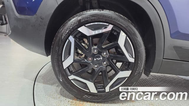 Kia Seltos 2024 — ფოტო 4/20