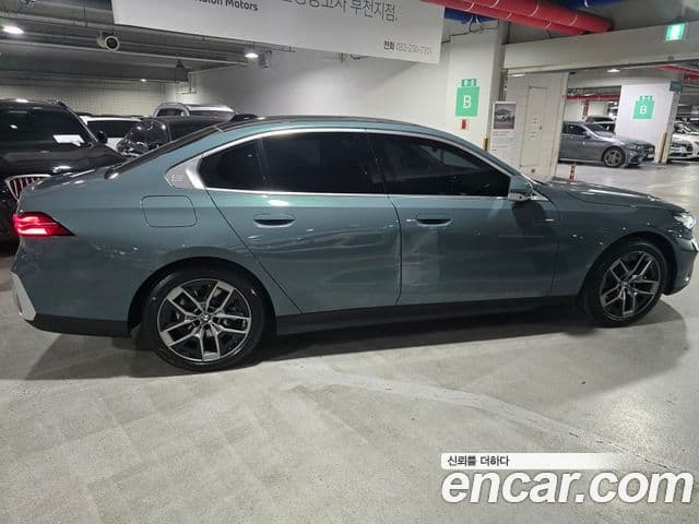 BMW 5 Series 2025 — Şəkil 18/20