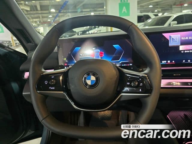 BMW 5 Series 2025 — Şəkil 8/20