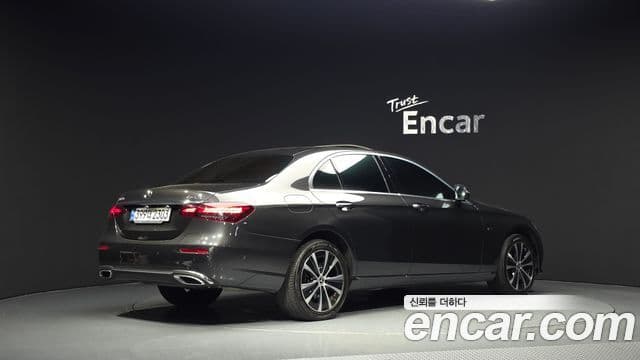 Mercedes-Benz E-Class 2021 — Şəkil 2/20
