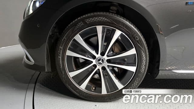 Mercedes-Benz E-Class 2021 — Şəkil 5/20