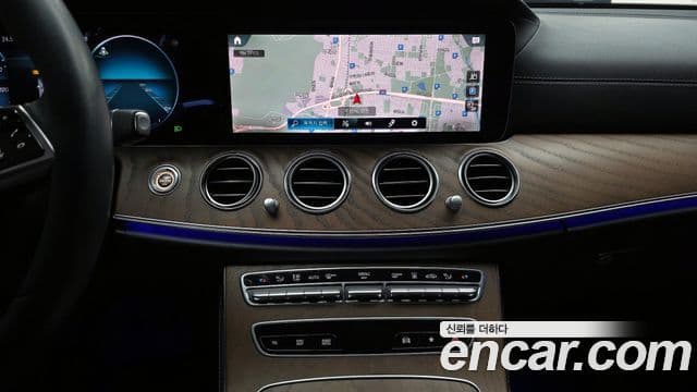Mercedes-Benz E-Class 2021 — Şəkil 14/20