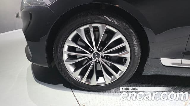 Kia The K9 2023 — ფოტო 5/20