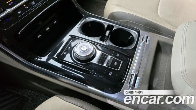 Kia Carnival 2021 — Şəkil 9/20