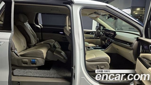 Kia Carnival 2021 — Şəkil 11/20