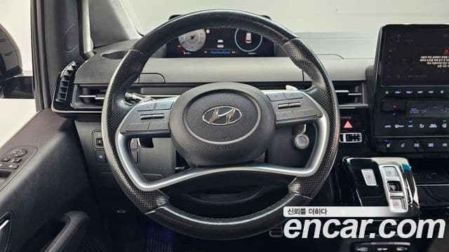 Hyundai Staria 2022 — Şəkil 13/20