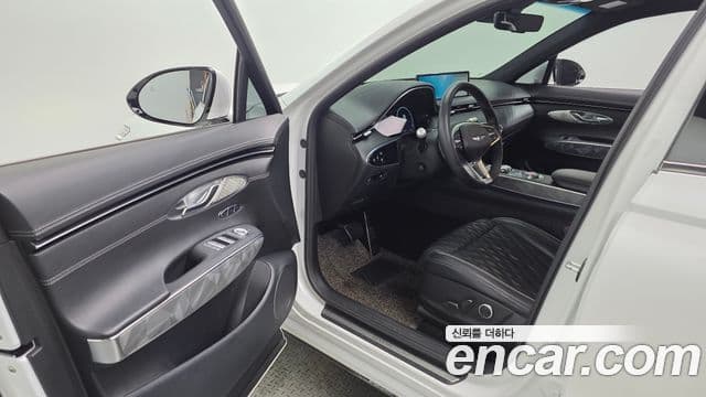Genesis GV70 2022 — Şəkil 10/20