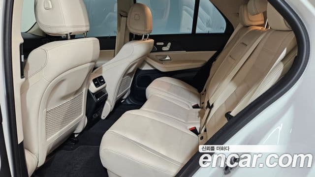 Mercedes-Benz GLE-Class 2025 — ფოტო 8/20