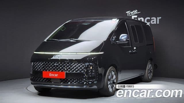 Hyundai Staria 2023 — Фото 1/20