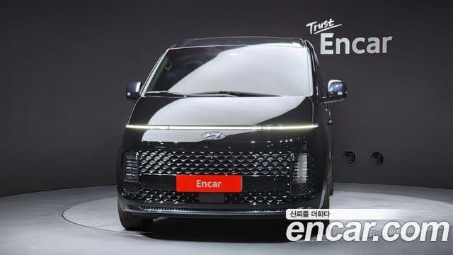 Hyundai Staria 2023 — Фото 3/20
