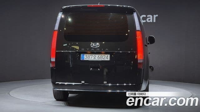 Hyundai Staria 2023 — Фото 4/20