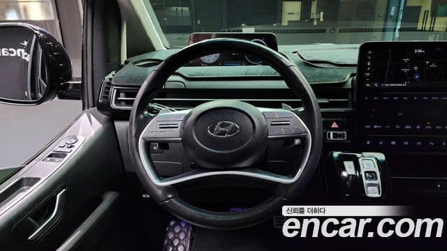 Hyundai Staria 2023 — Фото 14/20