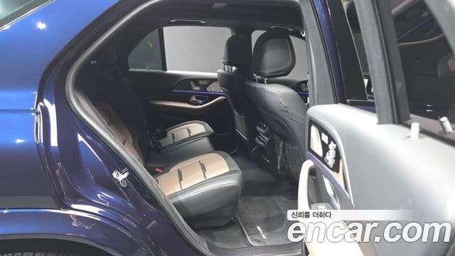Mercedes-Benz GLE-Class 2022 — Photo 11/34