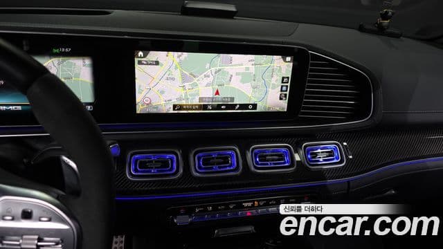 Mercedes-Benz GLE-Class 2022 — Photo 6/34