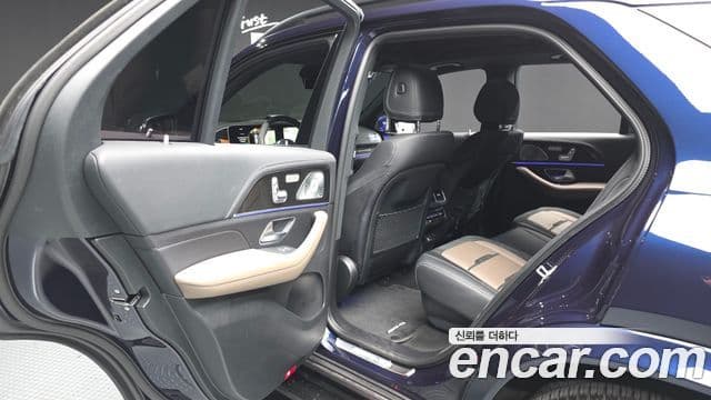 Mercedes-Benz GLE-Class 2022 — Photo 25/34