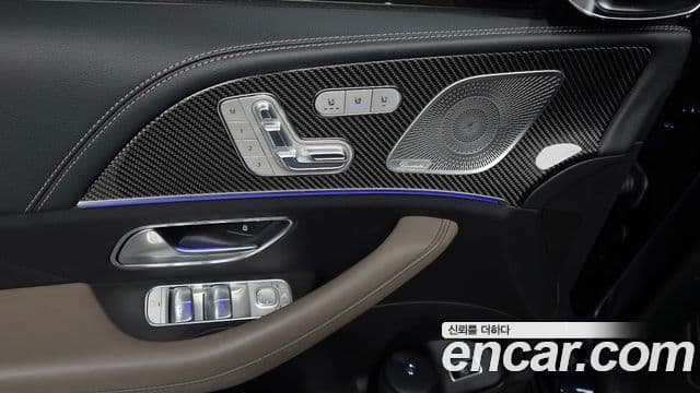 Mercedes-Benz GLE-Class 2022 — Photo 32/34
