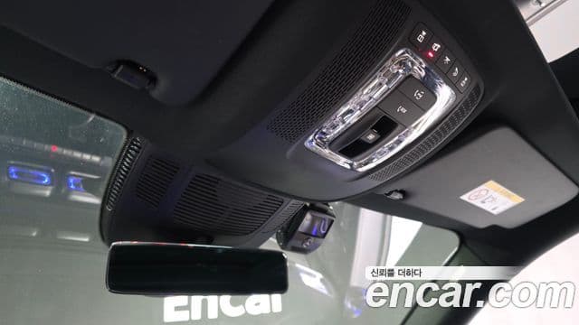 Mercedes-Benz GLE-Class 2022 — Photo 23/34